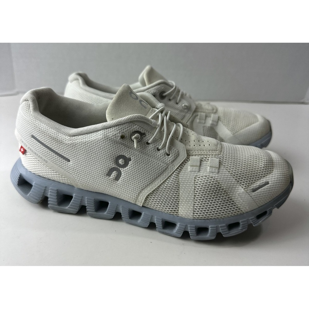 On Cloud 5 Running Shoes White Chambray Blue Lightweight Women's Size 8